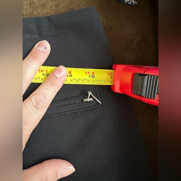 Chicos Black Capri Dress Pants  Roll Tab Cuff Sz 1.5 Zipper Front Pockets - Picture 11 of 14